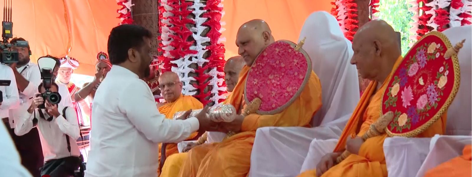 President Blessed by Malwathu & Asgiri Theros